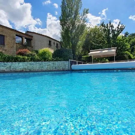 Maison De Charme A Avec Piscine Partagee *